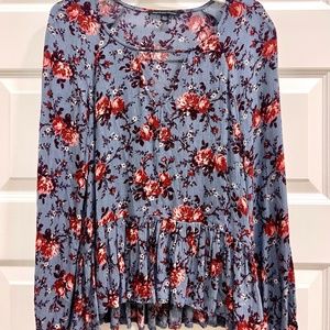 American Eagle floral flows blouse
